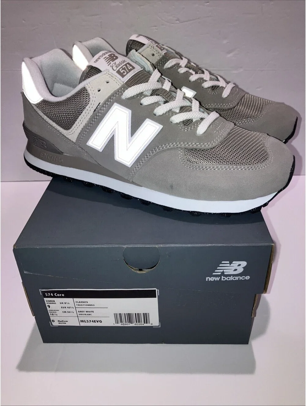 New Balance Men’s Size 9 574 Core Classics Gray/White ML574EVG NEW